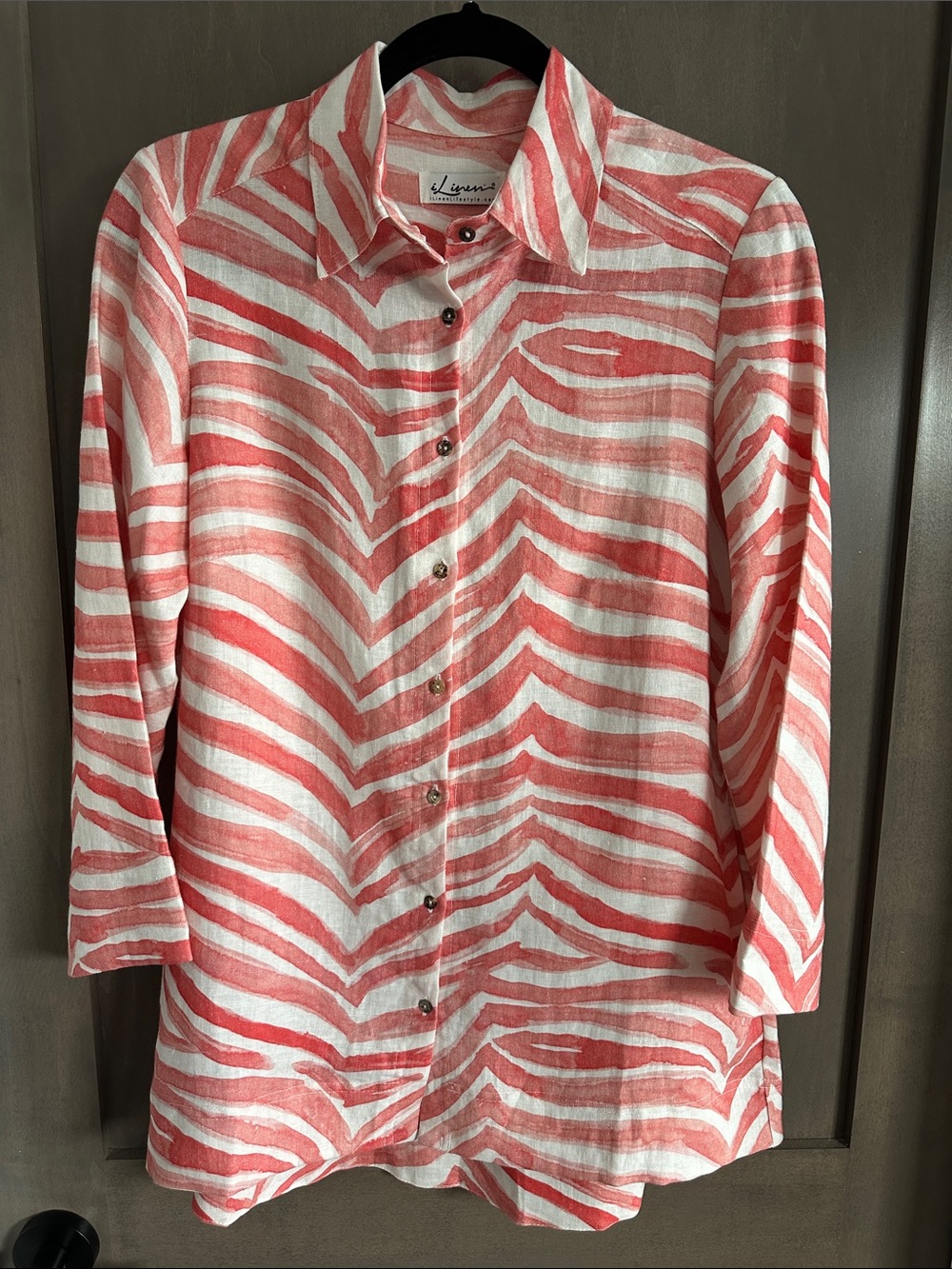 iLinen Classic Button Down Shirt Coral Zebra 100% Linen Size S NWOT